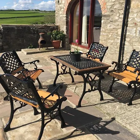 Curlew Barn 3*